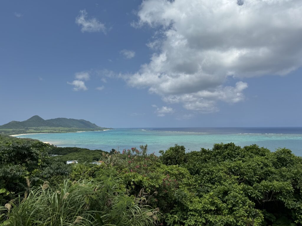 石垣島の青い海と空を望む絶景。脳梗塞生活期のリハビリや新しい人生をイメージした風景写真